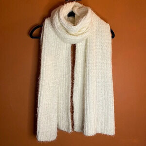 L&G Fuzzy Wrap Scarf